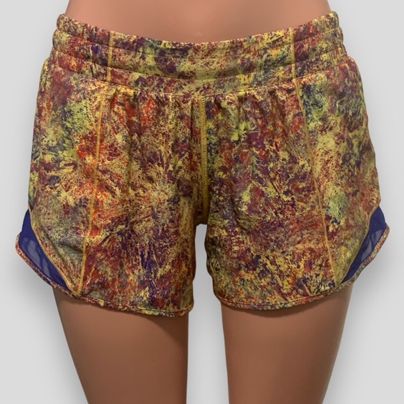 Lululemon SEAWHEEZE  Hotty Hot Shorts 4” Sz 8 Multi Red Yellow Run Gym - Picture 1 of 15